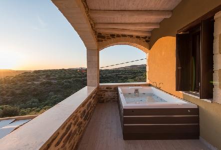 Imagen de la habitación del Hotel Lameriana Secret Village. Foto 9