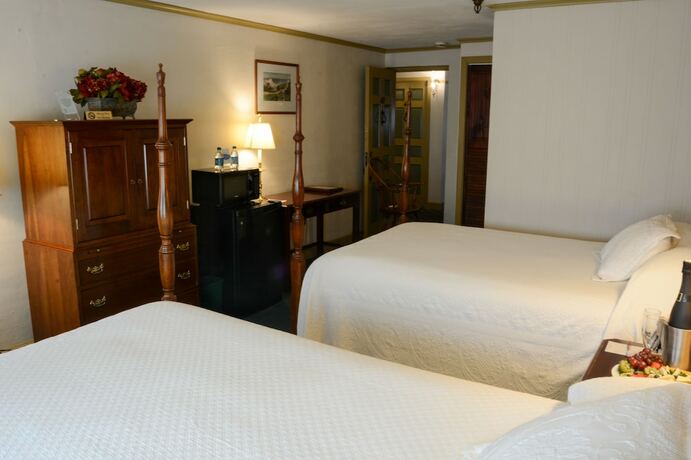 Imagen de la habitación del Hotel Lamie\'s Inn and The Old Salt Restaurant. Foto 11