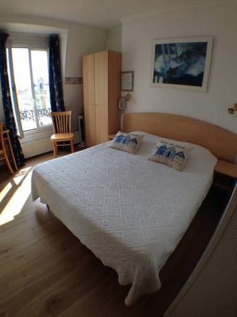 Imagen de la habitación del Hotel L'amiral. Foto 2