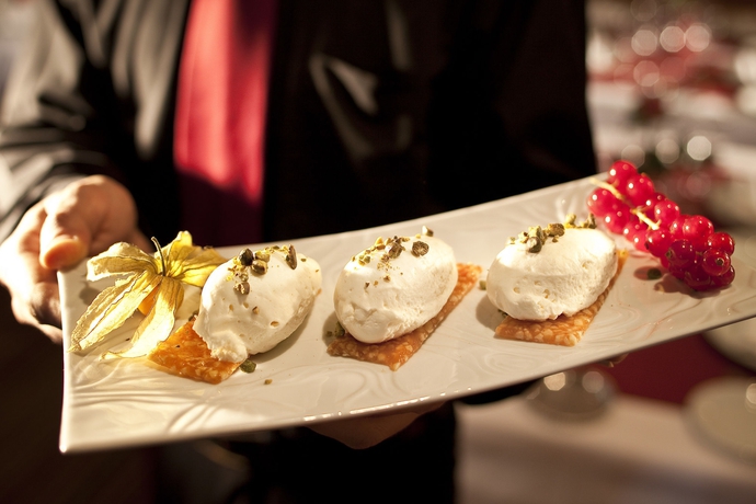 Imagen del bar/restaurante del Hotel L'amirauté. Foto 3