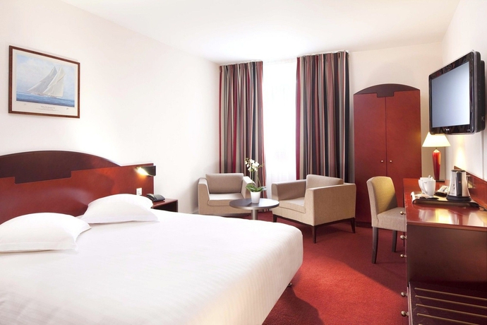 Imagen de los interiores del Hotel L'amirauté. Foto 12