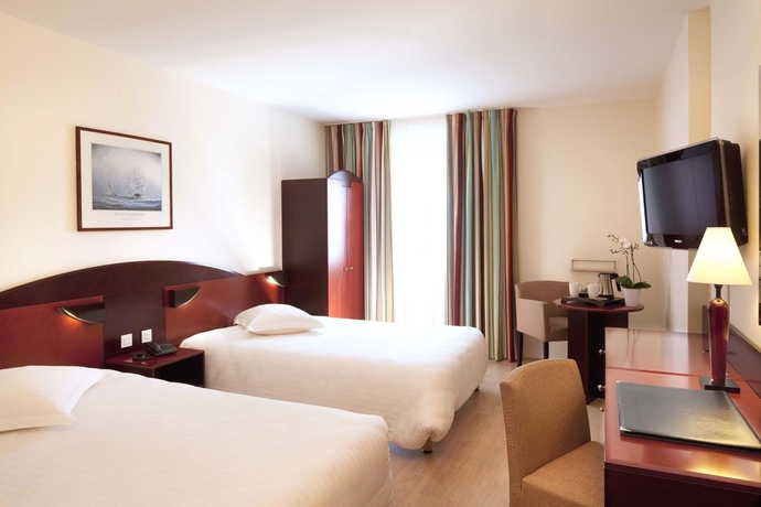 Imagen de los interiores del Hotel L'amirauté. Foto 13