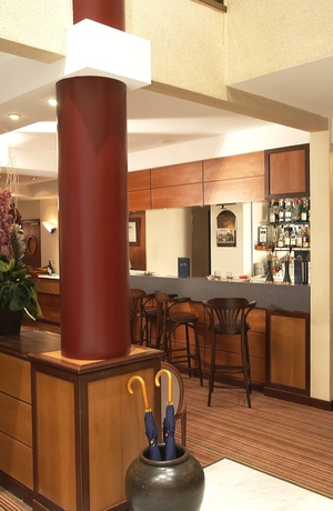 Imagen de los interiores del Hotel L'amirauté. Foto 16