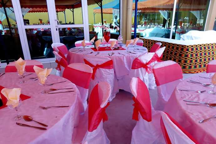 Imagen del bar/restaurante del Hotel Lamirol. Foto 6