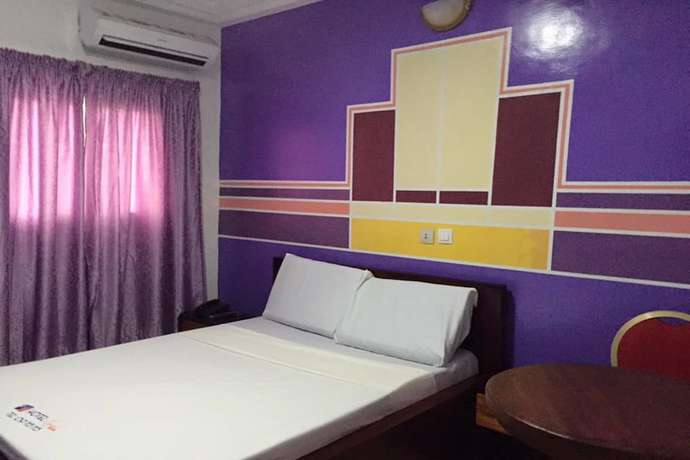 Imagen de la habitación del Hotel Lamirol. Foto 14