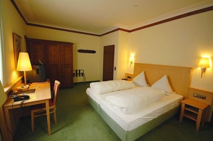 Imagen de la habitación del Hotel Lamm, Heimbuchenthal. Foto 6