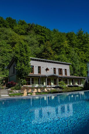 Imagen de la piscina del Hotel Lamm, Heimbuchenthal. Foto 17