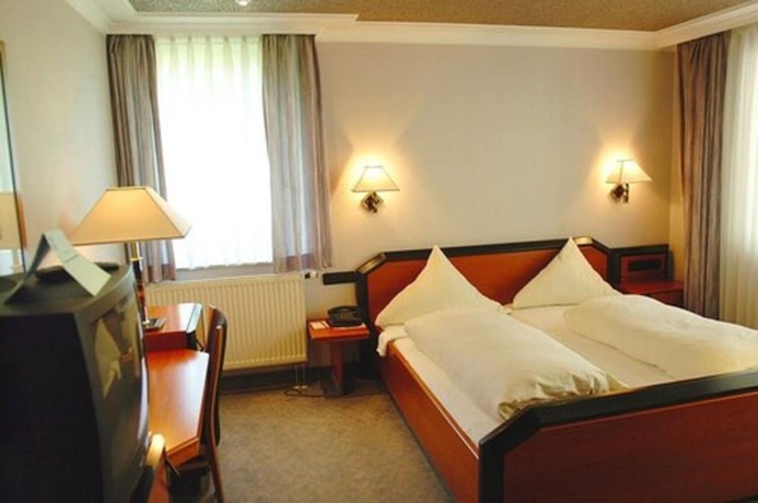 Imagen de la habitación del Hotel Lamm, Heimbuchenthal. Foto 9