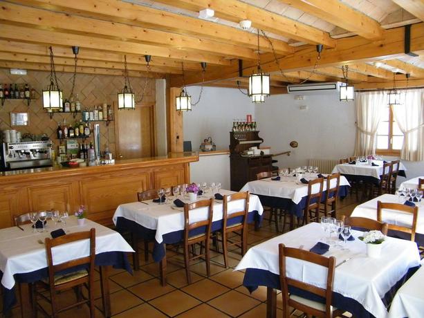 Imagen del bar/restaurante del Hotel Lamoga. Foto 2