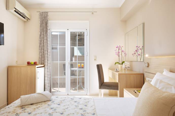 Imagen de la habitación del Hotel Lamon. Foto 6