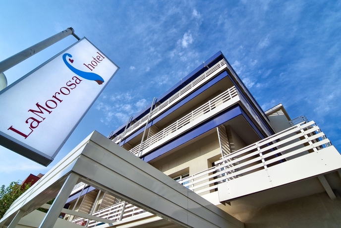 Imagen de los exteriores del Hotel Lamorosa. Foto 15