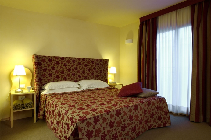 Imagen de la habitación del Hotel Lamorosa. Foto 9