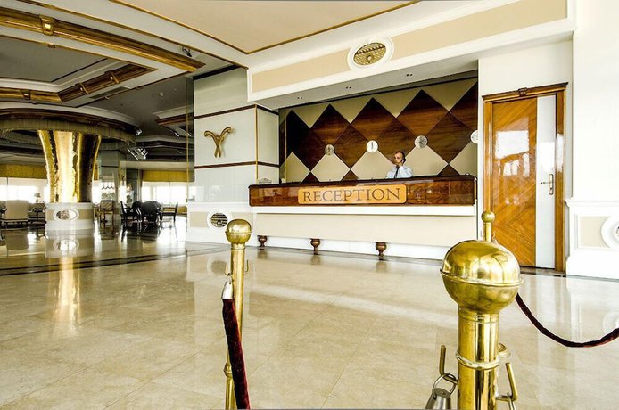 Imagen de los interiores del Hotel Lamos. Foto 16