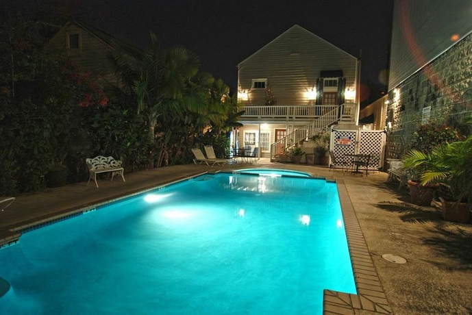 Imagen de la piscina del Hotel Lamothe House. Foto 13