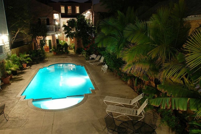 Imagen de la piscina del Hotel Lamothe House. Foto 16