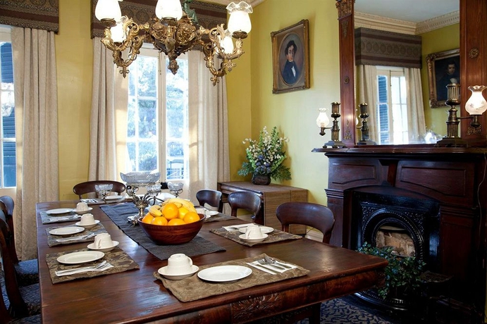 Imagen del bar/restaurante del Hotel Lamothe House. Foto 2