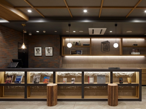 Imagen de los interiores del Hotel Lamp Light Books Sapporo. Foto 18