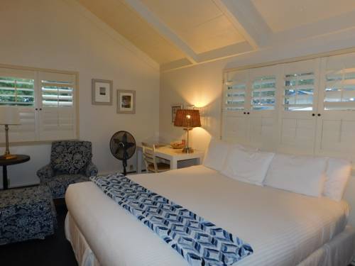 Imagen de la habitación del Hotel Lamp Lighter Inn And Sunset Suites. Foto 8