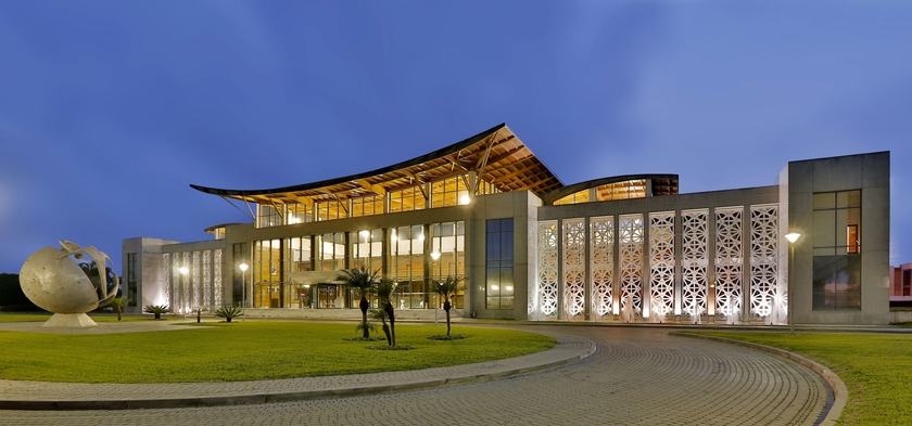 Imagen de los interiores del Hotel L'amphitrite Palace Resort and Spa. Foto 11