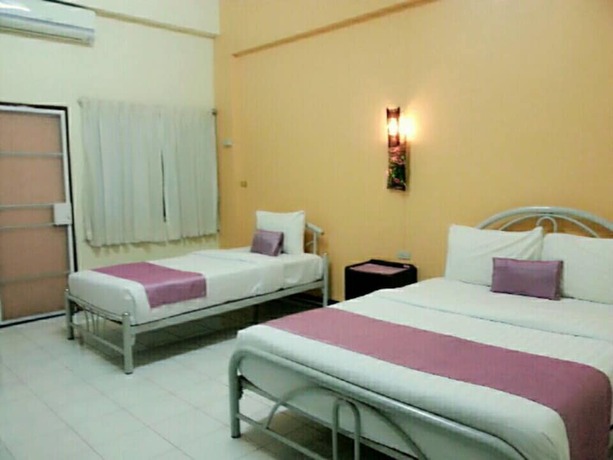 Imagen de la habitación del Hotel Lamphun Place. Foto 14