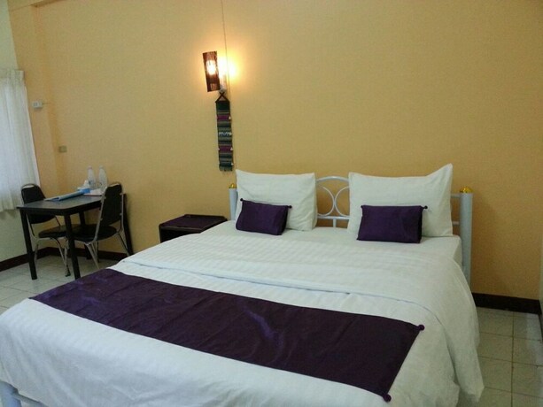 Imagen de la habitación del Hotel Lamphun Place. Foto 15