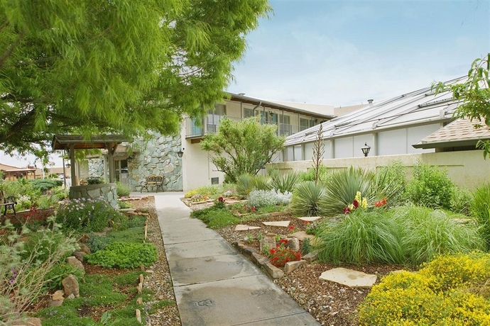 Imagen de los exteriores del Hotel Lamplighter Inn. Foto 8