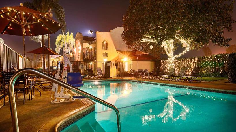 Imagen de la piscina del Hotel Lamplighter Inn and Suites At Sdsu. Foto 16