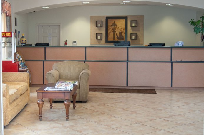 Imagen del bar/restaurante del Hotel Lamplighter Inn and Suites. Foto 6
