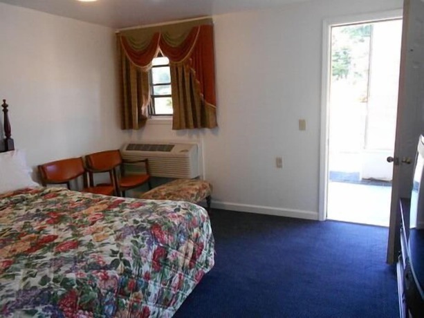 Imagen de los interiores del Hotel Lamplighter Motel - Clinton, Connecticut. Foto 4