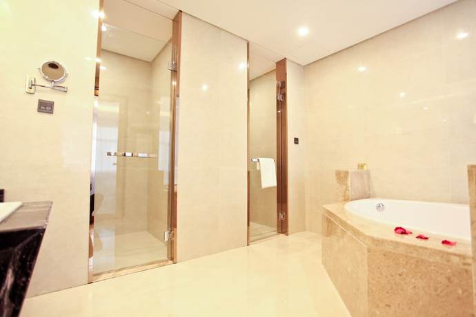 Imagen de la habitación del Hotel Lamtin Longwin Wuhan. Foto 8