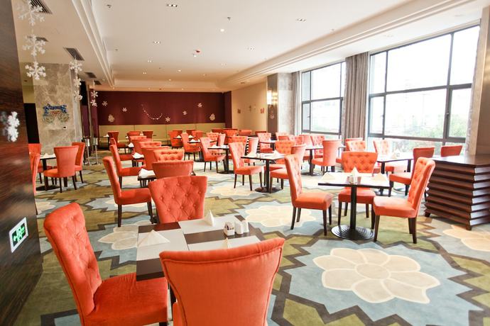 Imagen del bar/restaurante del Hotel Lamtin Longwin Wuhan. Foto 5