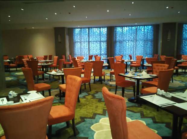Imagen del bar/restaurante del Hotel Lamtin Longwin Wuhan. Foto 7