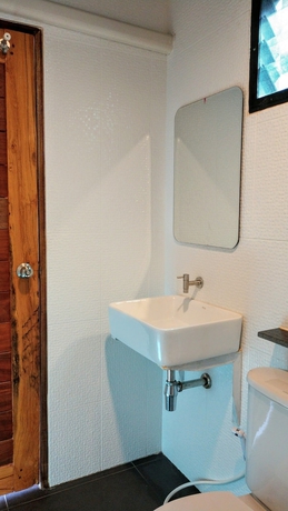 Imagen de la habitación del Hotel Lan Lay Resort. Foto 10