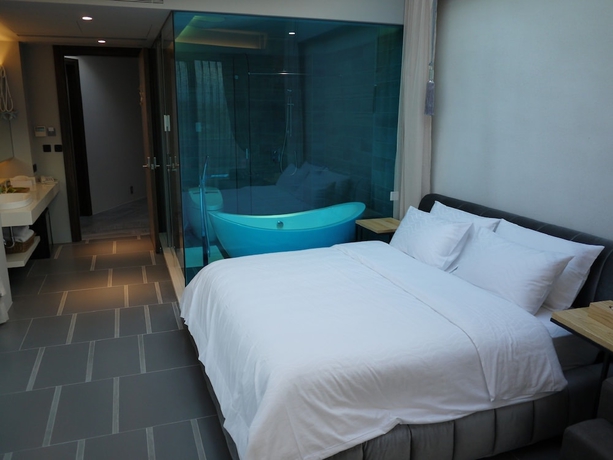 Imagen de la habitación del Hotel Lan Villa. Foto 6