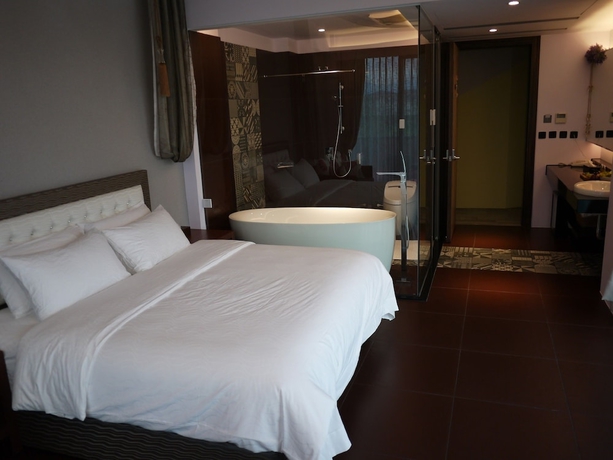 Imagen de la habitación del Hotel Lan Villa. Foto 7