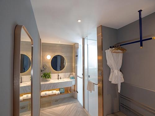 Imagen de la habitación del Hotel LanOu Hotel Qingdao Huangdao District Xinjiekou. Foto 19