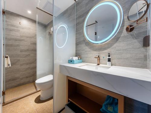 Imagen de la habitación del Hotel LanOu Shenzhen Luohu Ruipeng Building. Foto 18