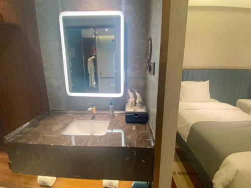 Imagen de la habitación del Hotel LanOu Suqian Central Shopping Mall. Foto 15