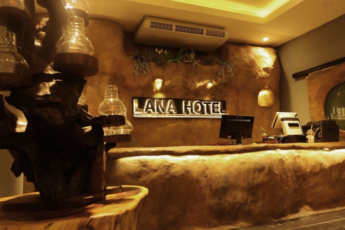 Imagen de los interiores del Hotel Lana. Foto 17