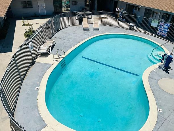 Imagen de la piscina del Hotel Lanai Motel. Foto 10