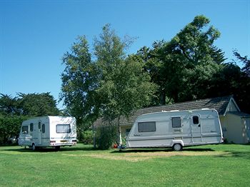 Imagen de los exteriores del Hotel Lanarth Hotel and Caravan Park. Foto 7