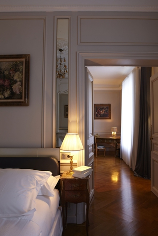 Imagen de la habitación del Hotel Lancaster, Champs Elysees/Louvre. Foto 5