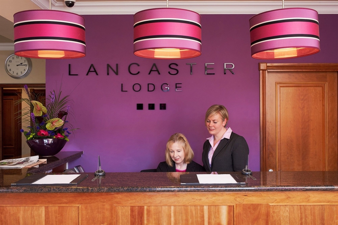 Imagen de los interiores del Hotel Lancaster Lodge. Foto 10