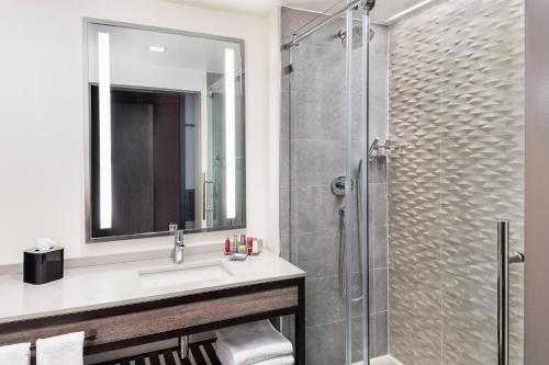 Imagen de la habitación del Hotel Lancaster Marriott At Penn Square. Foto 23