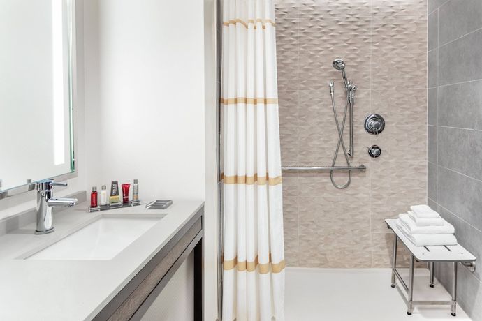 Imagen de la habitación del Hotel Lancaster Marriott At Penn Square. Foto 32