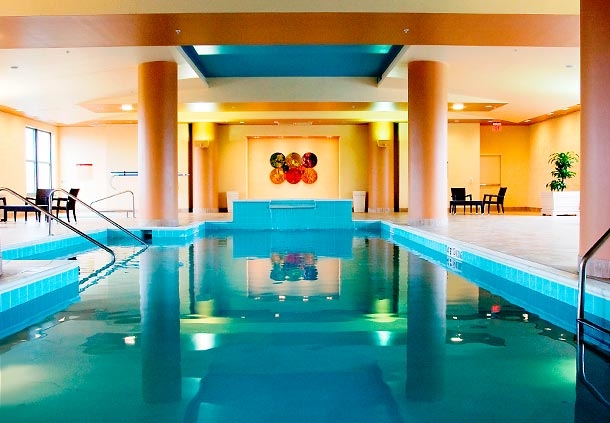 Imagen de la piscina del Hotel Lancaster Marriott At Penn Square. Foto 46