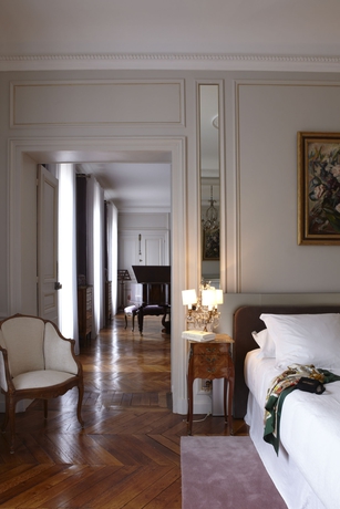 Imagen de la habitación del Hotel Lancaster, París. Foto 4