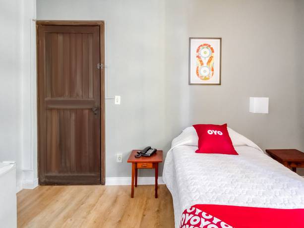 Imagen de la habitación del Hotel Lancaster Poa. Foto 12
