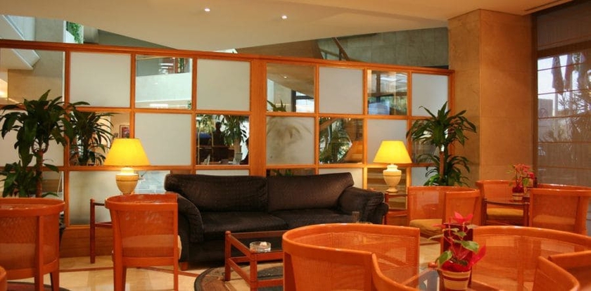 Imagen del bar/restaurante del Hotel Lancaster Tamar. Foto 5