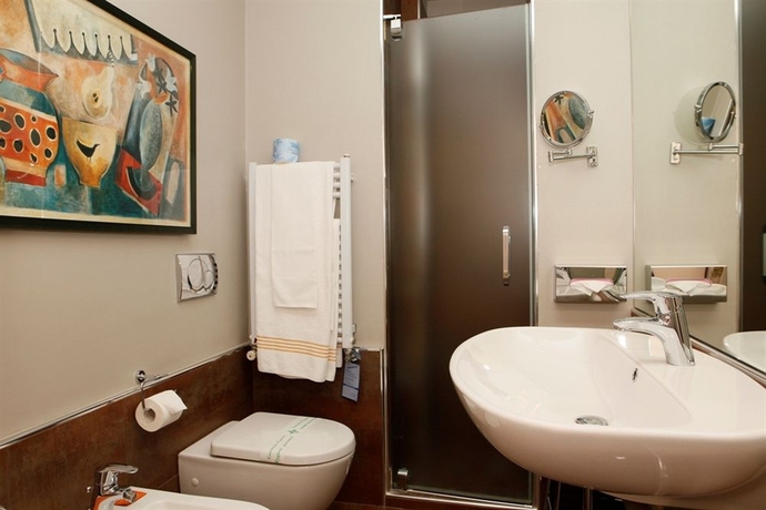 Imagen de la habitación del Hotel Lancaster, Turín. Foto 10